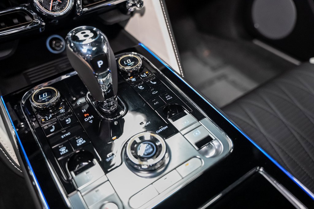 Used 2023 Bentley Flying Spur W12 image 54