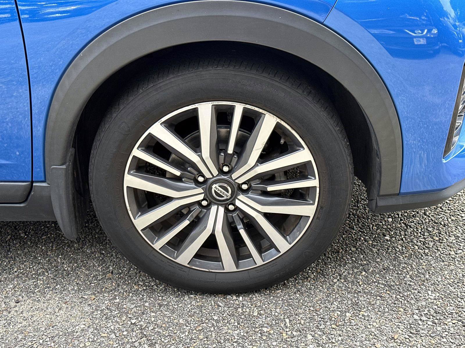 Certified 2021 Nissan Kicks SR FWD image 7