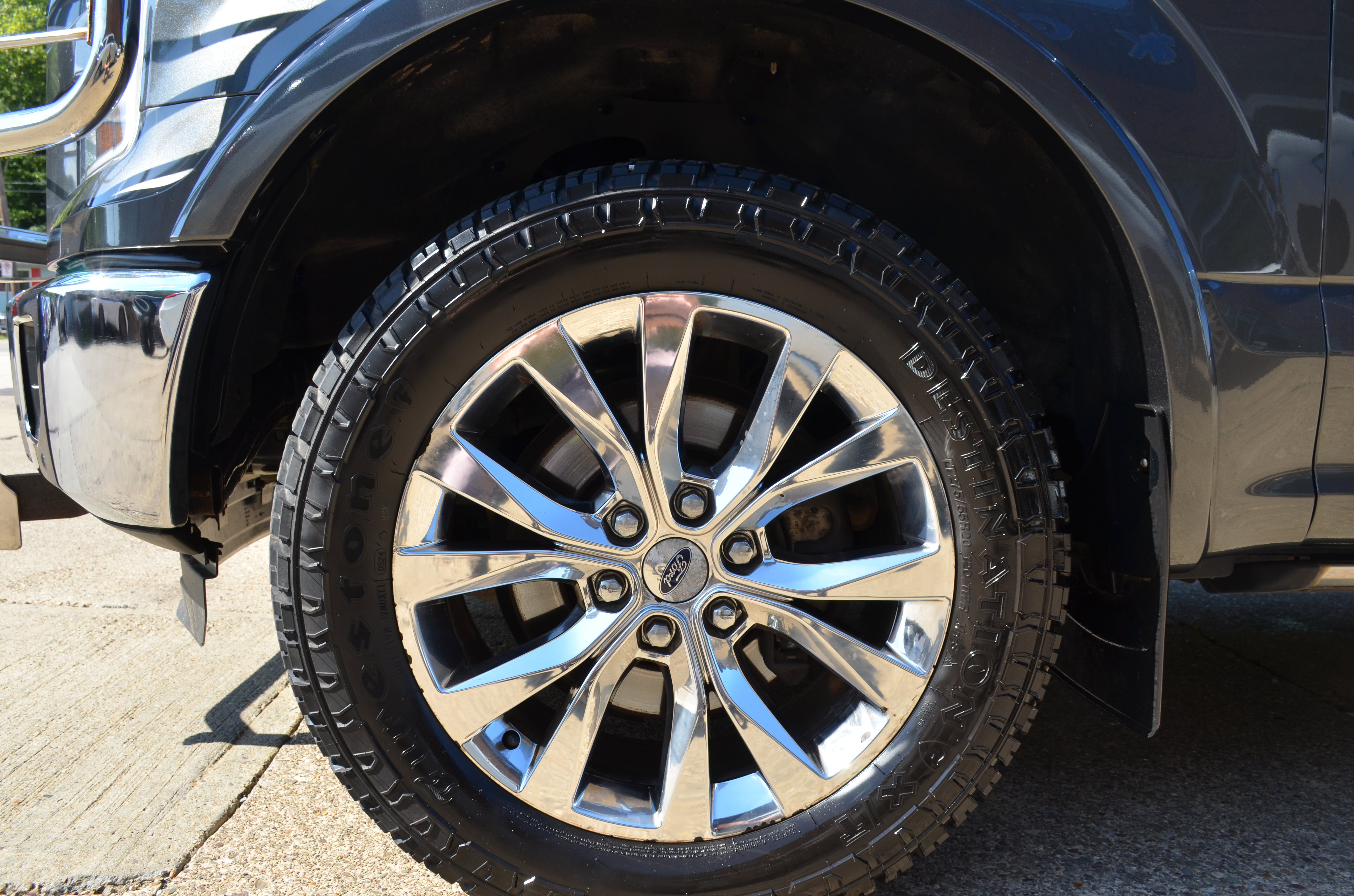 Used 2016 Ford F150 Lariat w/ Equipment Group 502A Luxury AWD/4WD image 16