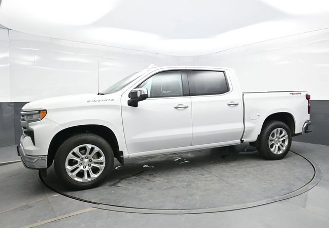 Used 2023 Chevrolet Silverado 1500 LTZ AWD/4WD image 3