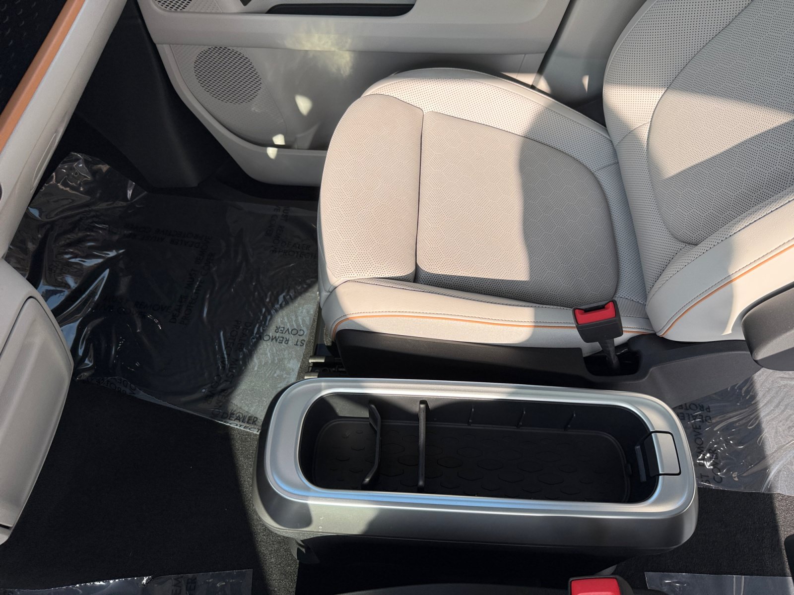 Certified 2025 Volkswagen ID. Buzz 1st Edition RWD image 14