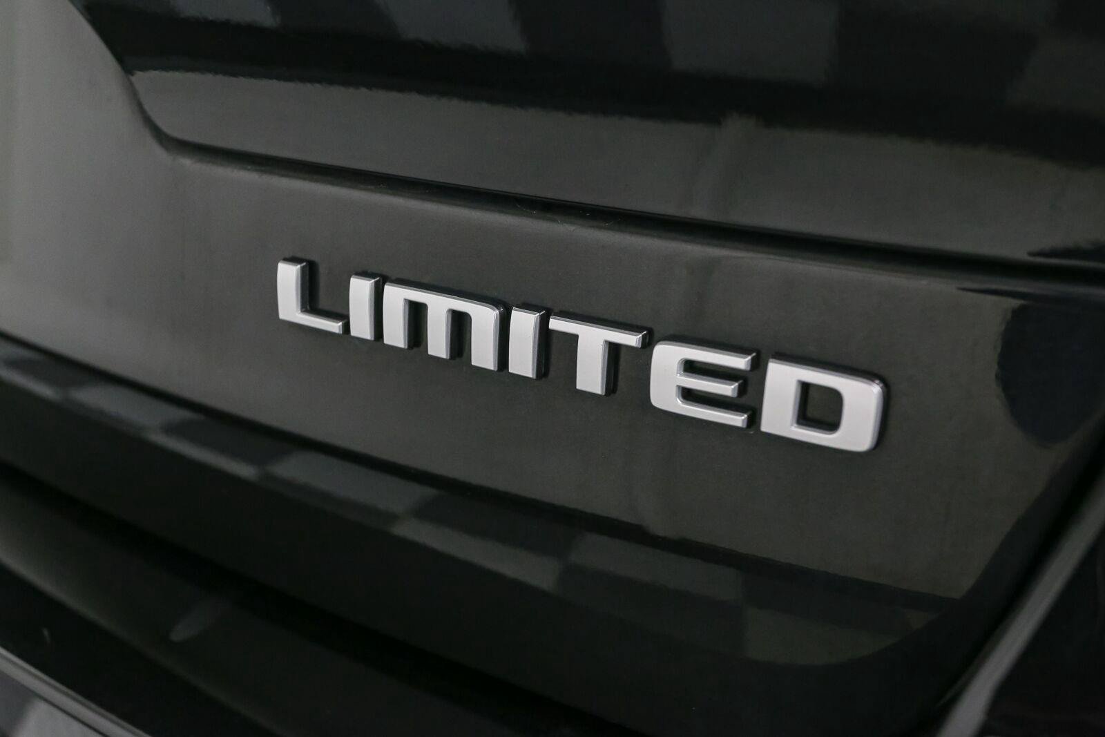Used 2024 Jeep Grand Cherokee L Limited AWD/4WD image 13