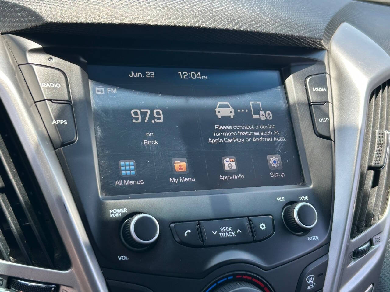 Used 2017 Hyundai Veloster FWD image 29