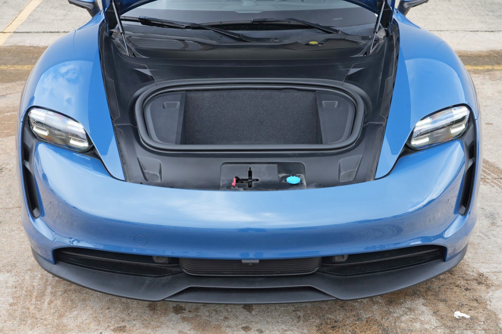 Used 2021 Porsche Taycan RWD image 8