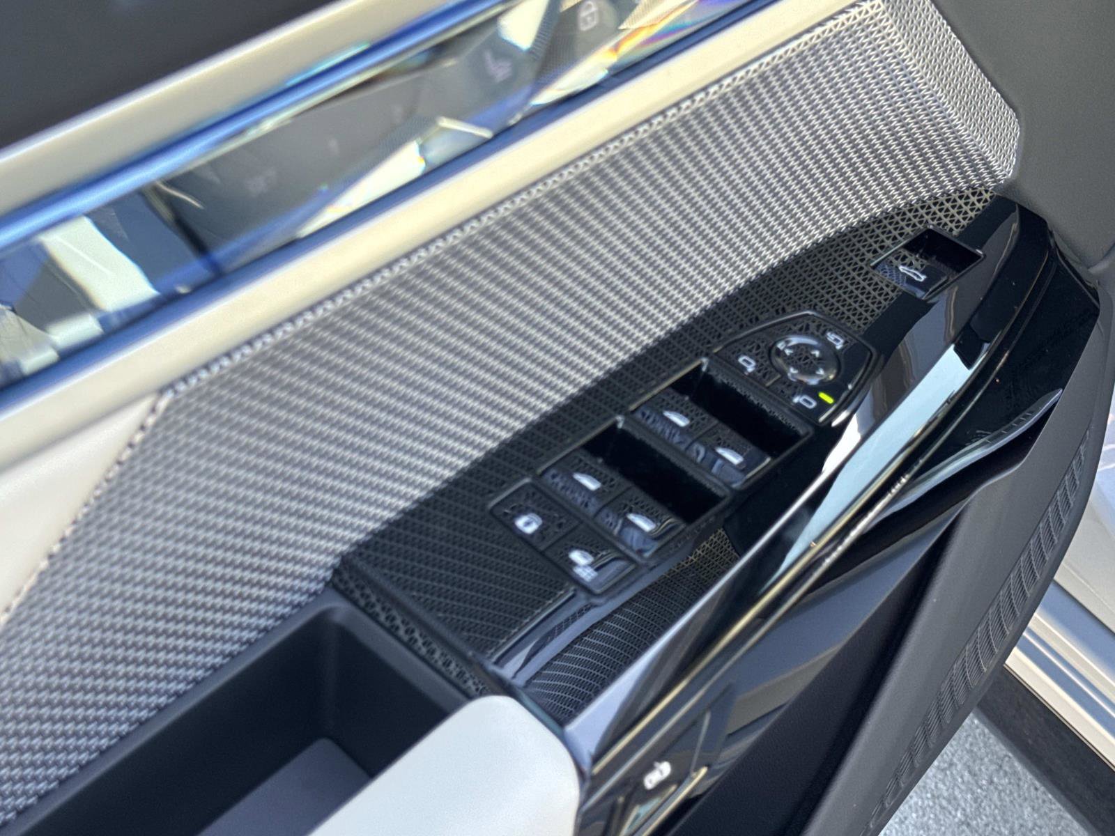 Used 2025 BMW i7 eDrive50 image 13