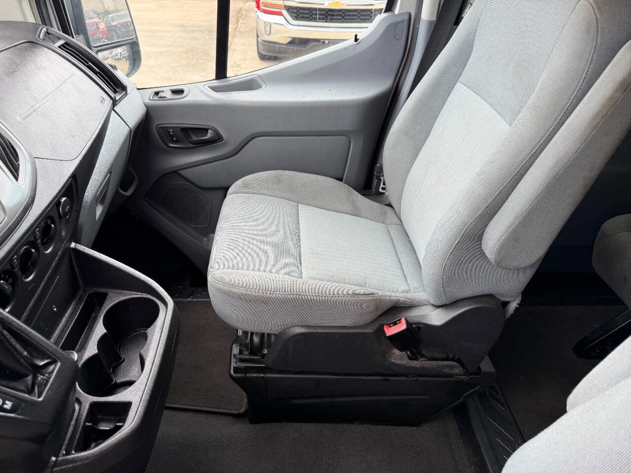 Used 2015 Ford Transit 350 XLT RWD image 8