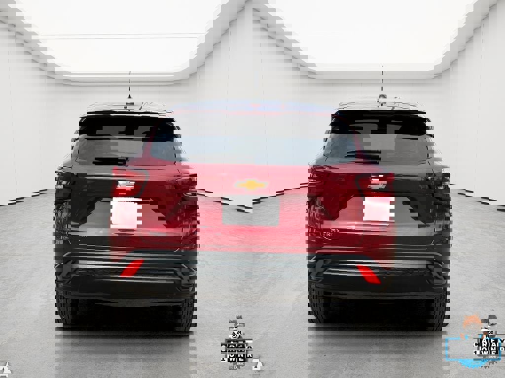 Used 2025 Chevrolet Trax LS image 6