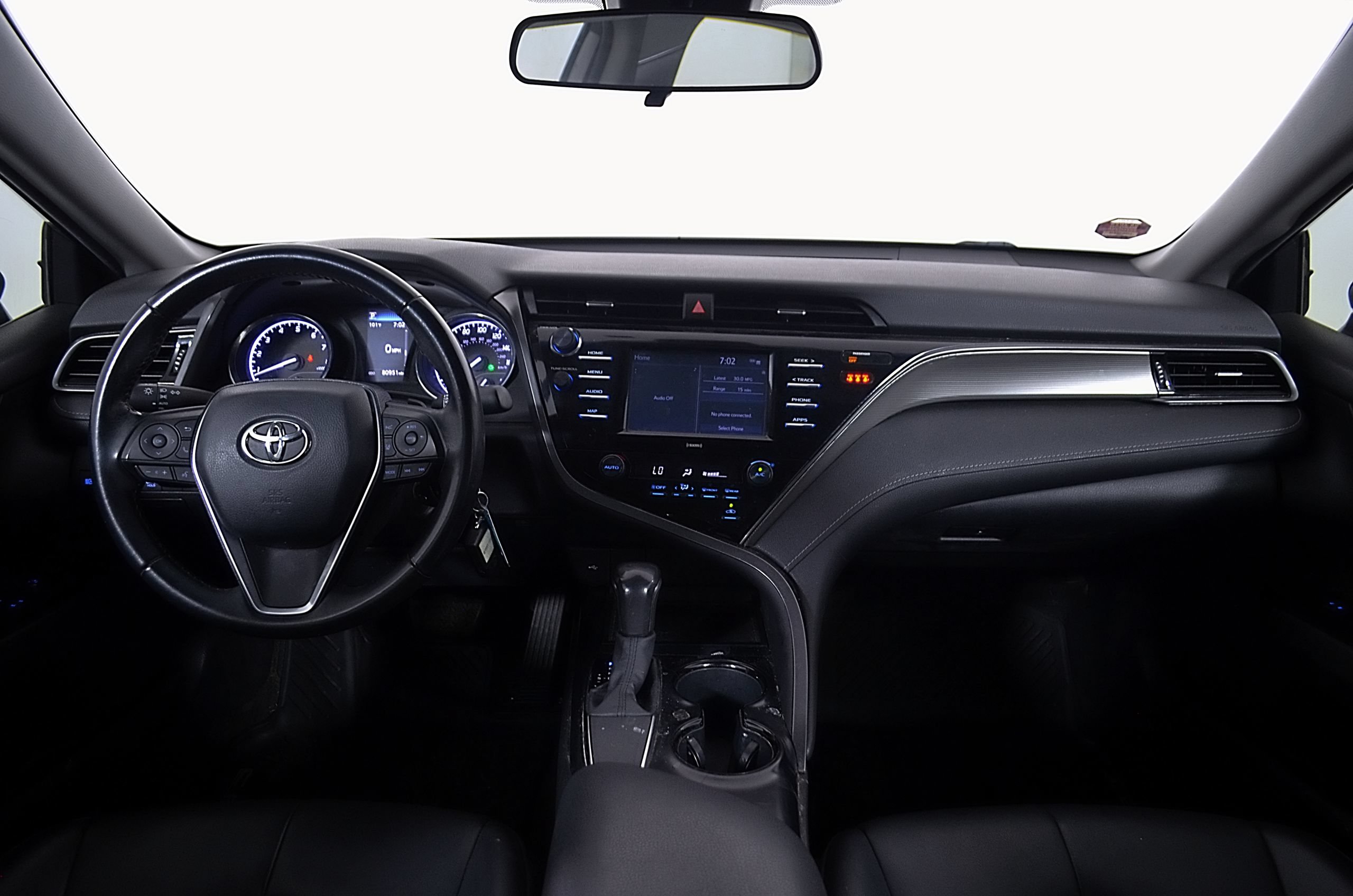 Used 2020 Toyota Camry SE FWD image 22