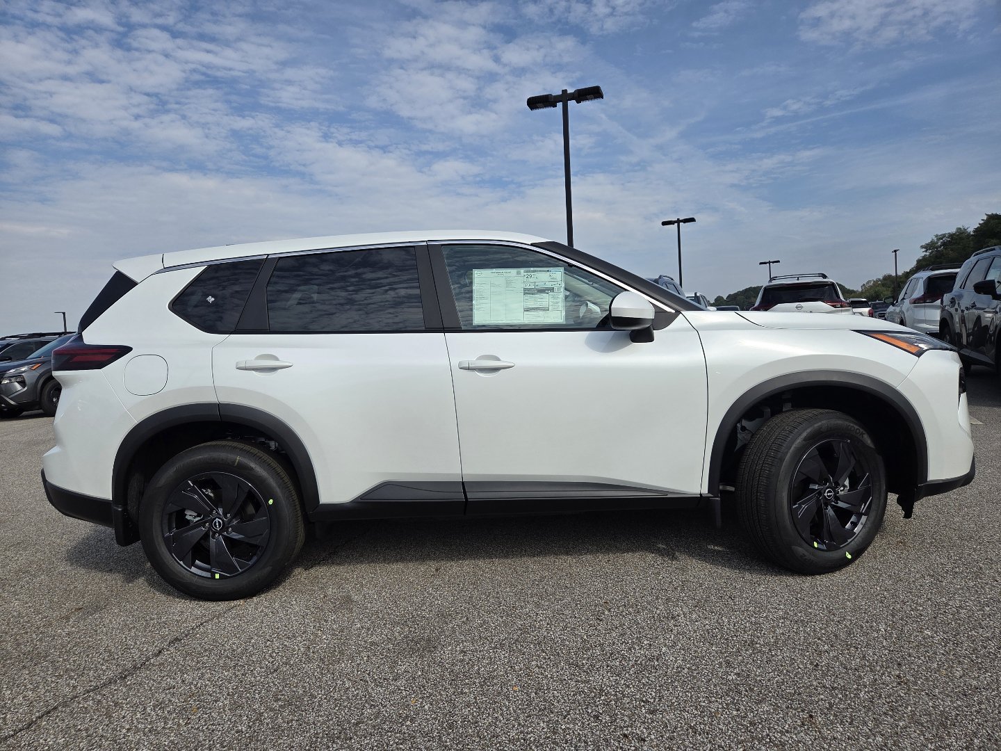New 2027 Nissan Rogue SV AWD/4WD image 18