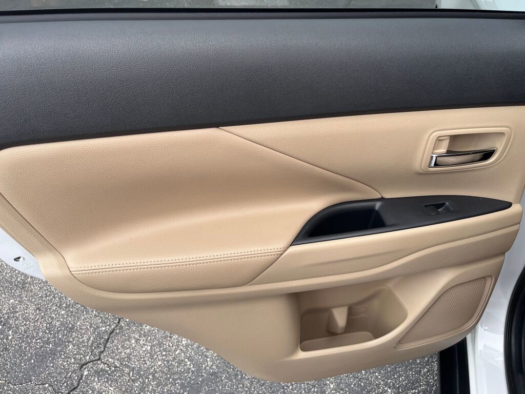 Used 2014 Mitsubishi Outlander GT image 21