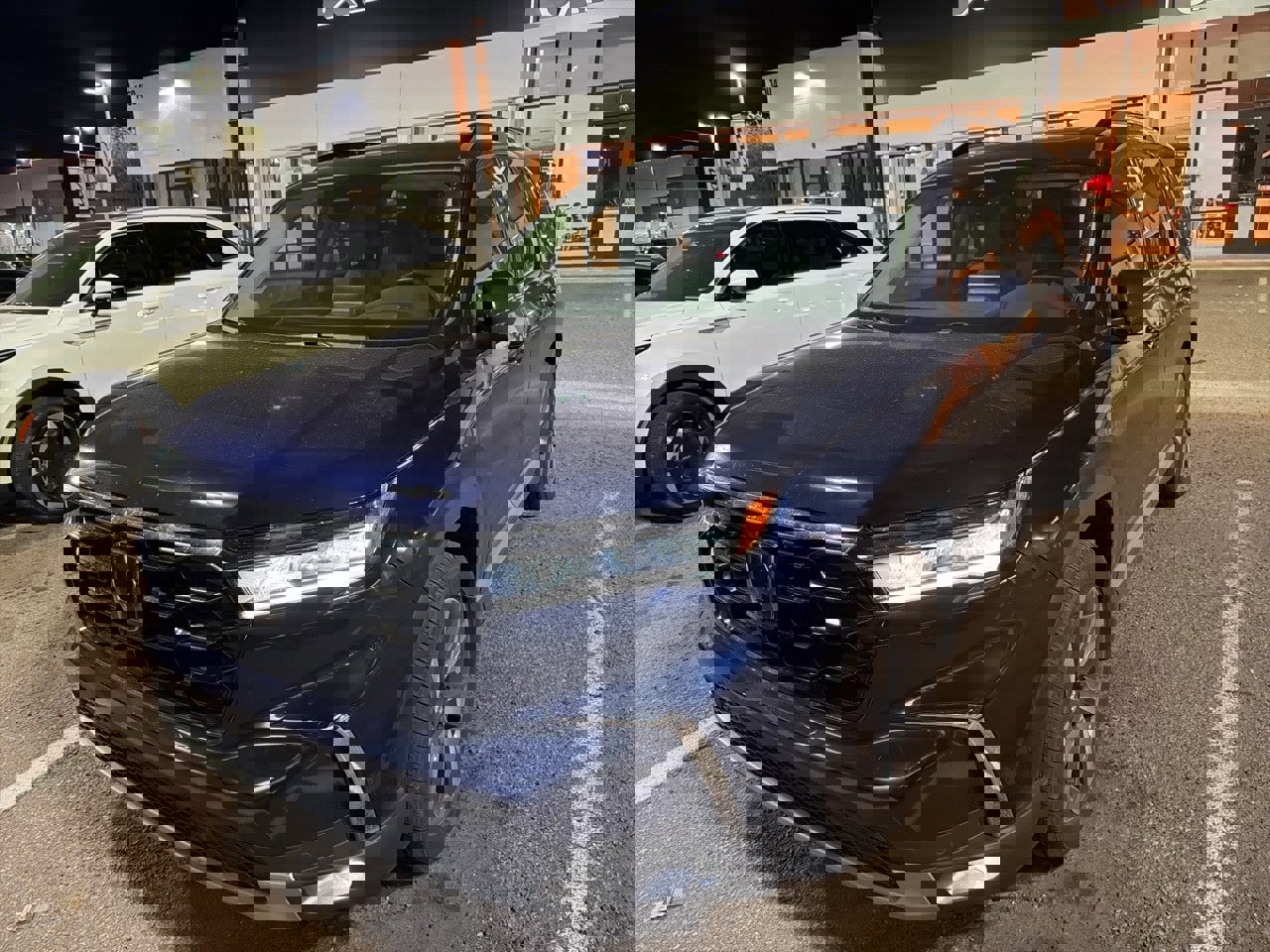 Used 2025 Honda Pilot Elite image 2