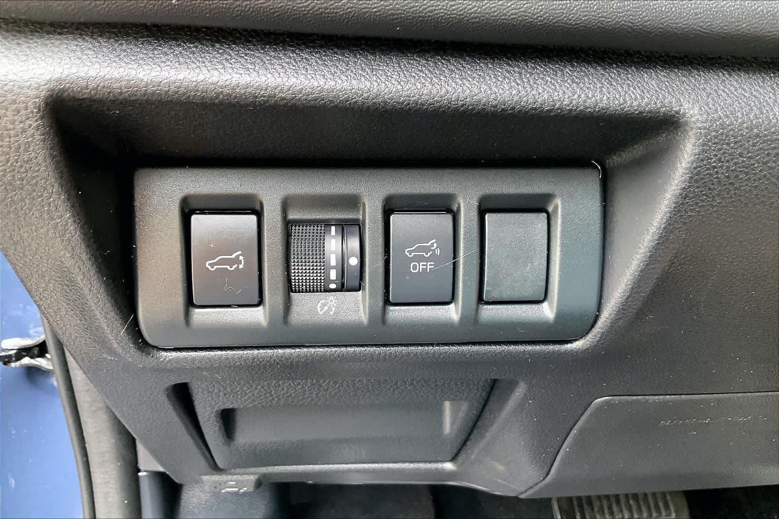 Used 2024 Subaru Outback Limited AWD/4WD image 34