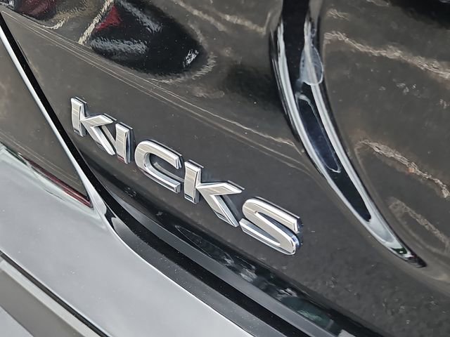 Certified 2024 Nissan Kicks SR w/ SR Premium Package FWD image 10