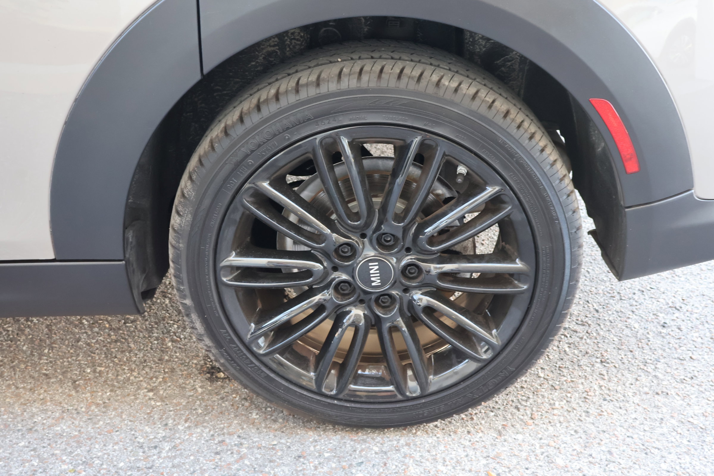 Used 2022 MINI Cooper S w/ Premium Package image 13