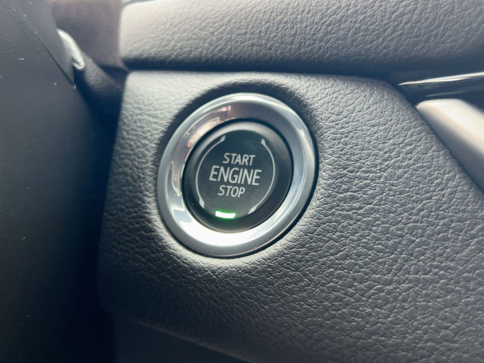 Used 2024 Cadillac XT4 Sport w/ Cold Weather Package image 26