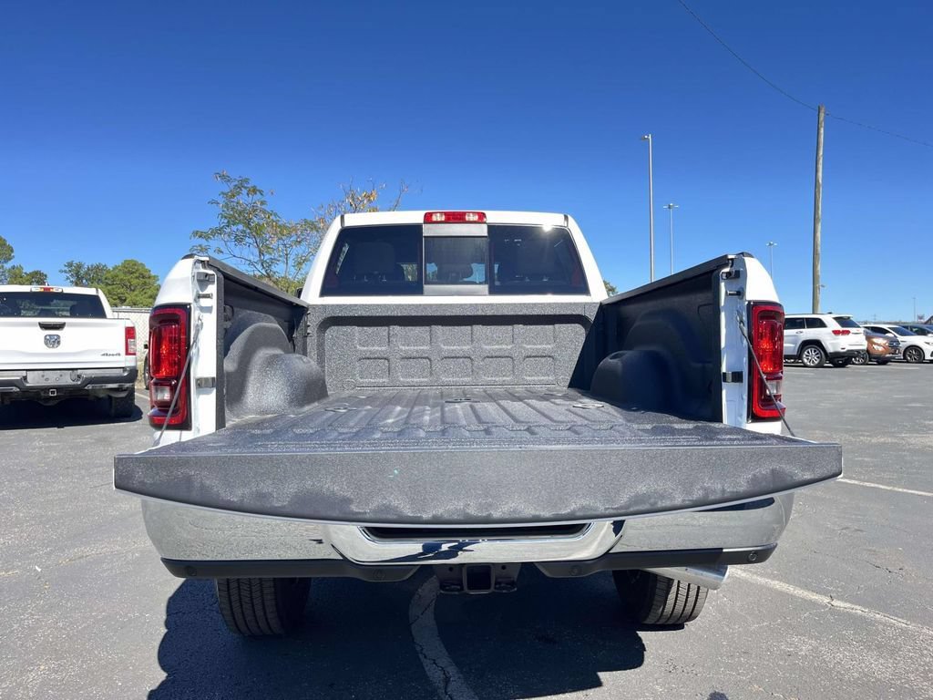 New 2026 RAM 2500 Tradesman AWD/4WD image 9