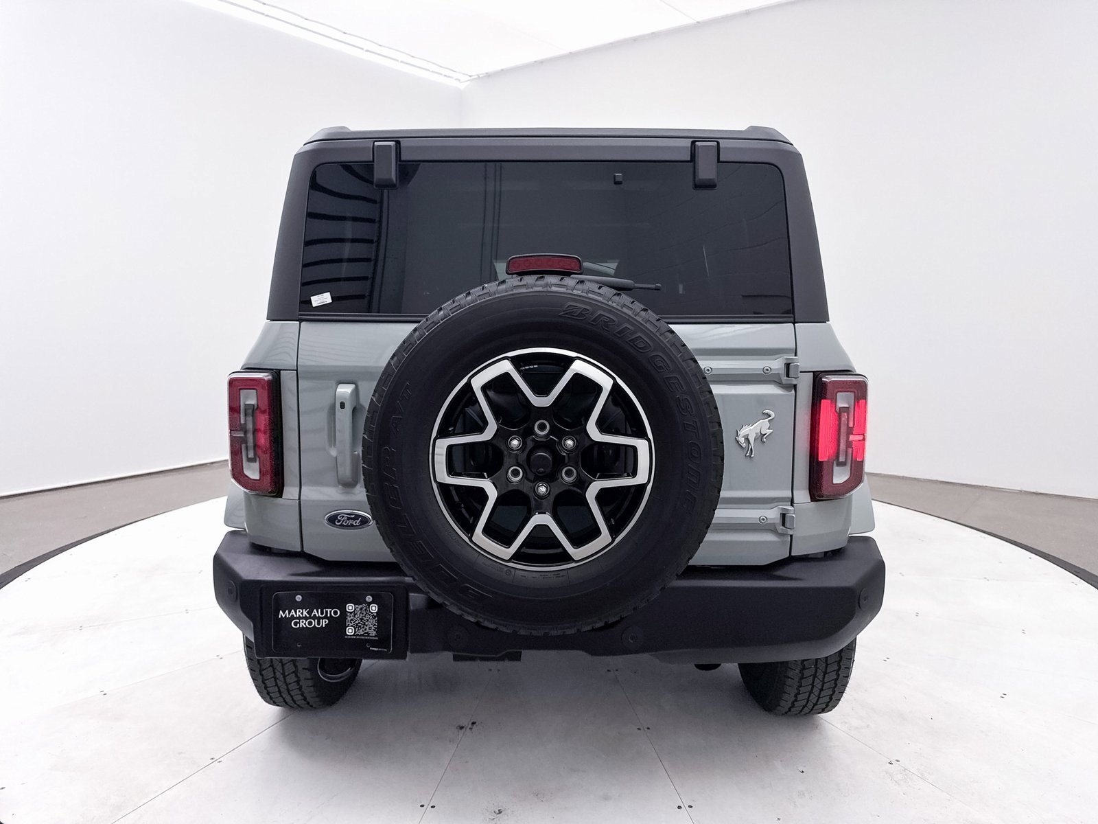 Used 2024 Ford Bronco Outer Banks image 17