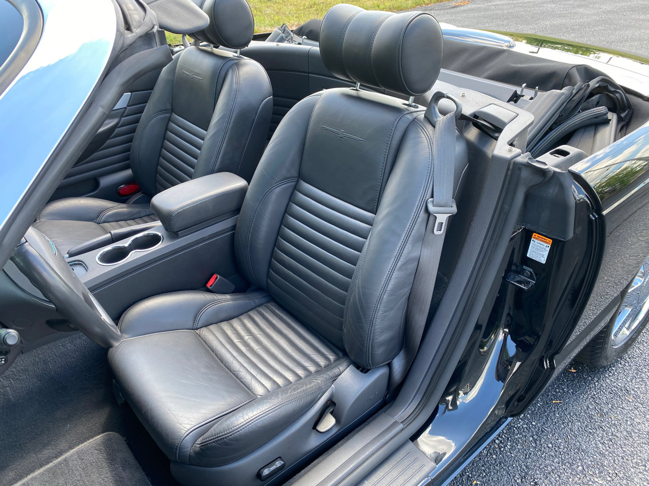 Used 2002 Ford Thunderbird Deluxe image 21