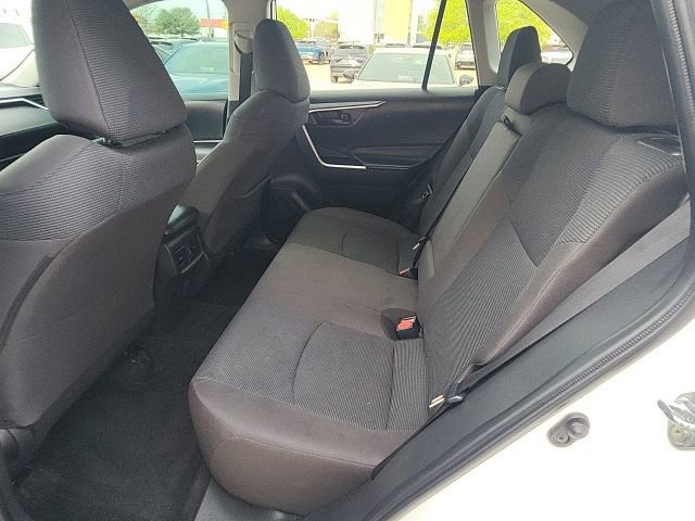 Used 2024 Toyota RAV4 LE AWD/4WD image 17
