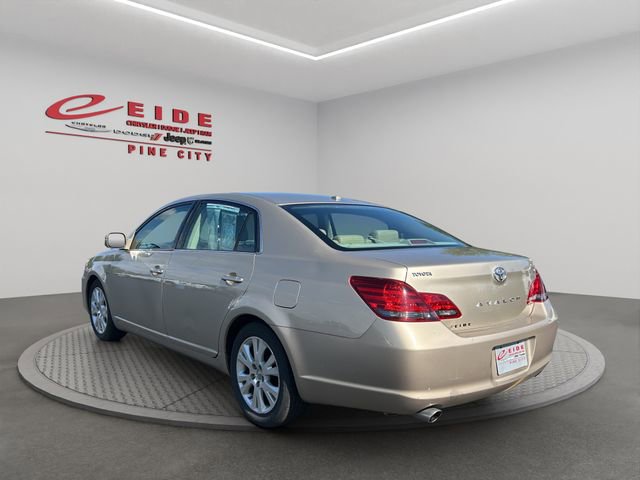 Used 2009 Toyota Avalon XLS image 4