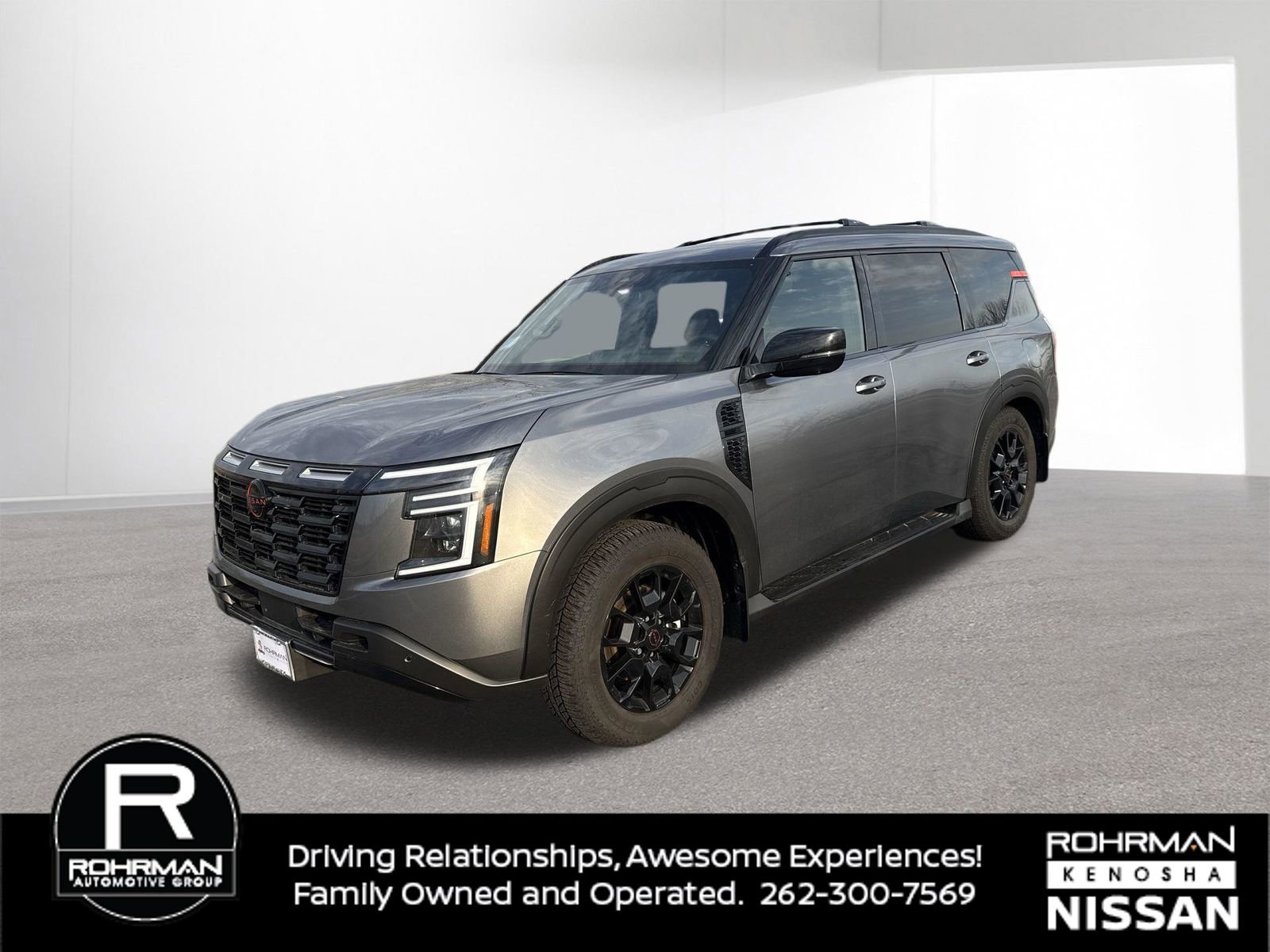 Used 2026 Nissan Armada PRO-4X AWD/4WD image 2