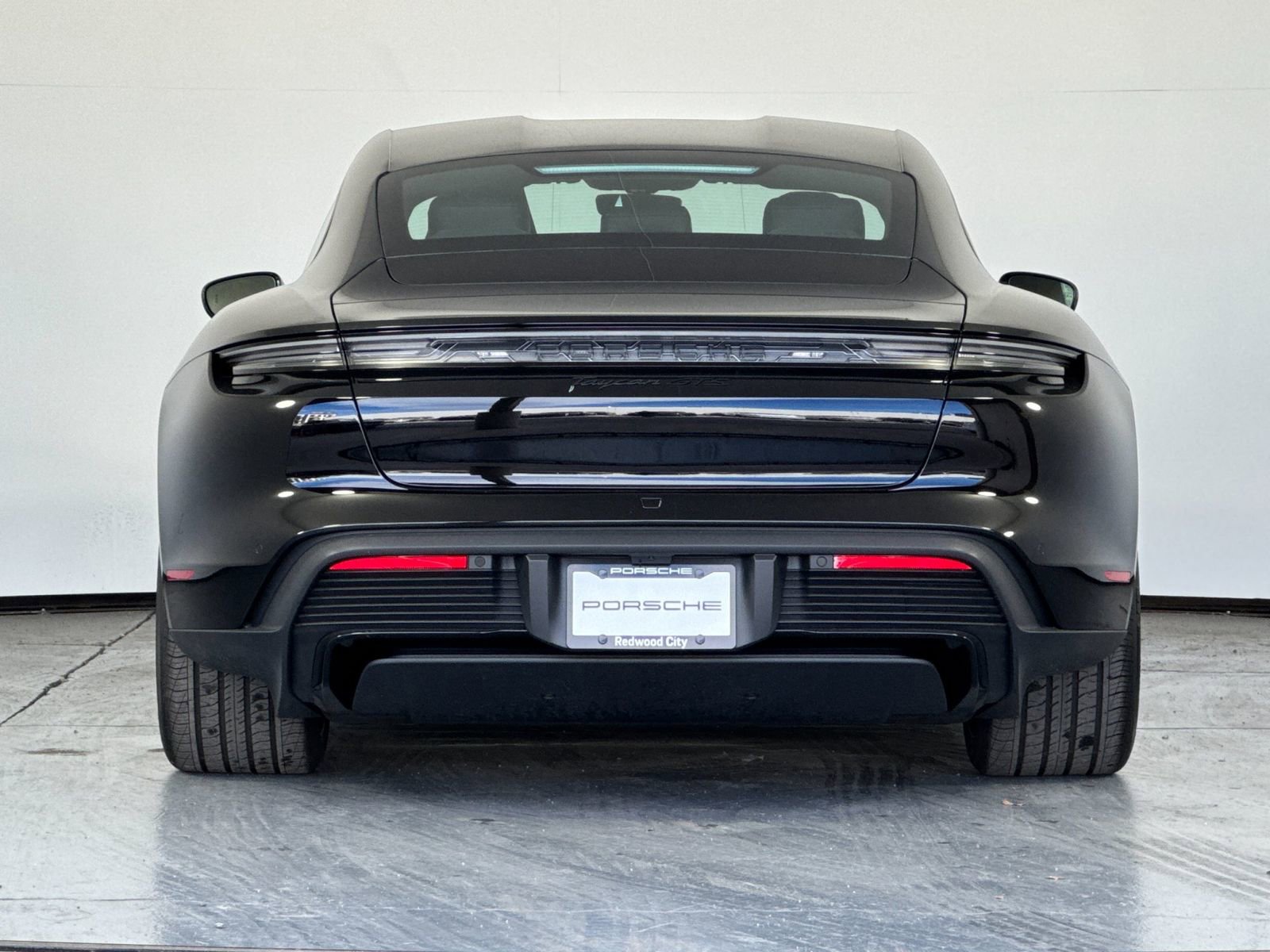 New 2026 Porsche Taycan GTS image 7