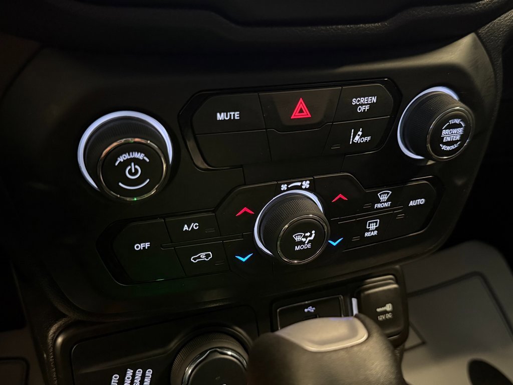 Used 2022 Jeep Renegade Latitude w/ Convenience Group image 14