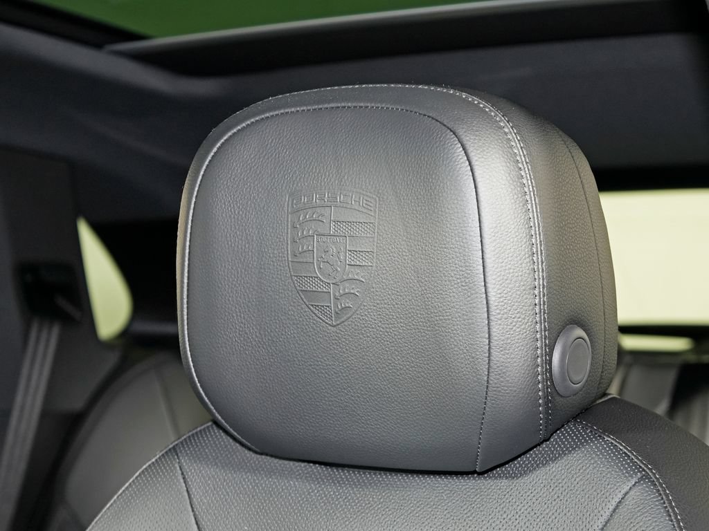 Certified 2026 Porsche Cayenne AWD/4WD image 20