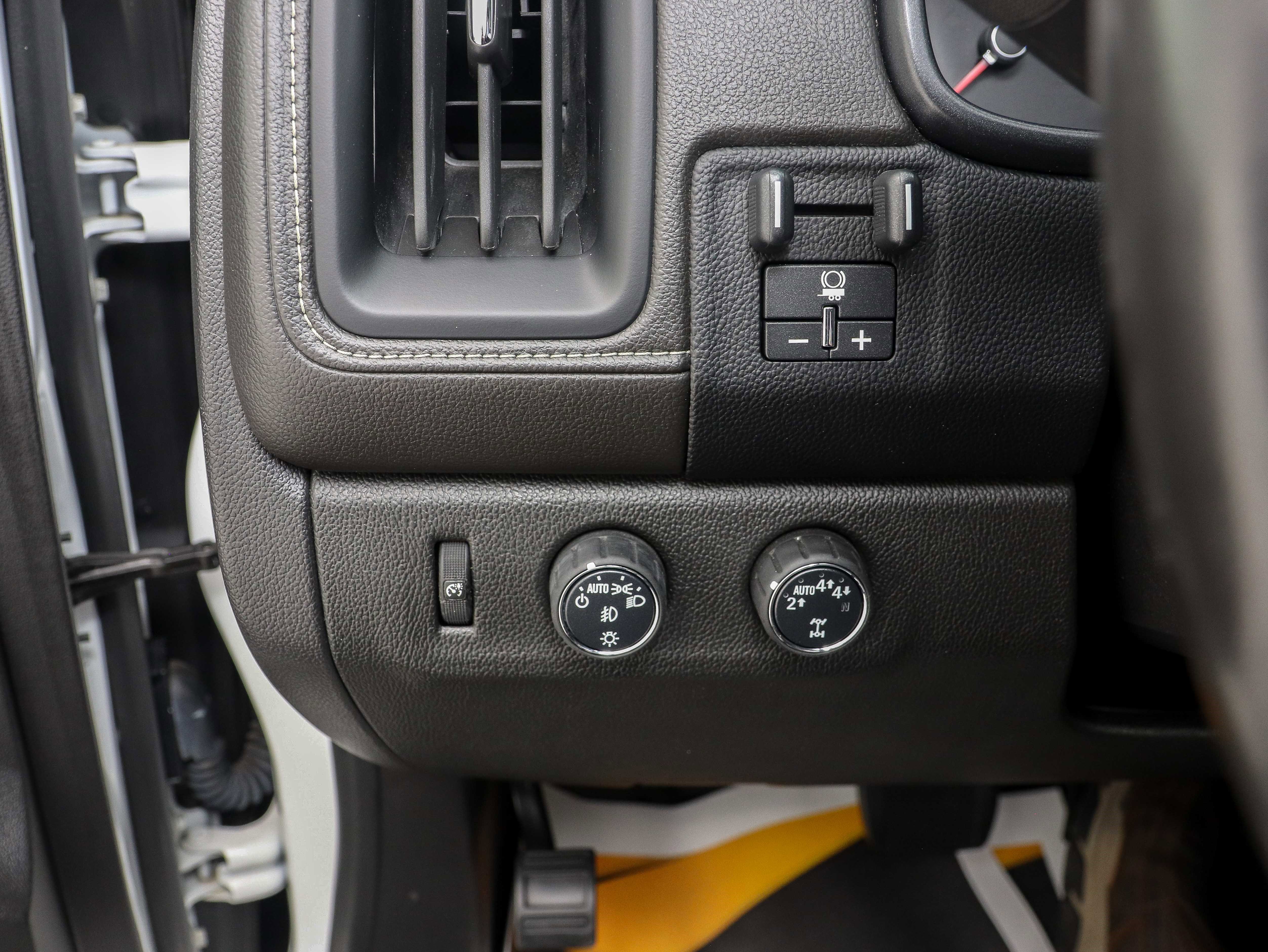 Used 2018 GMC Canyon Denali image 27