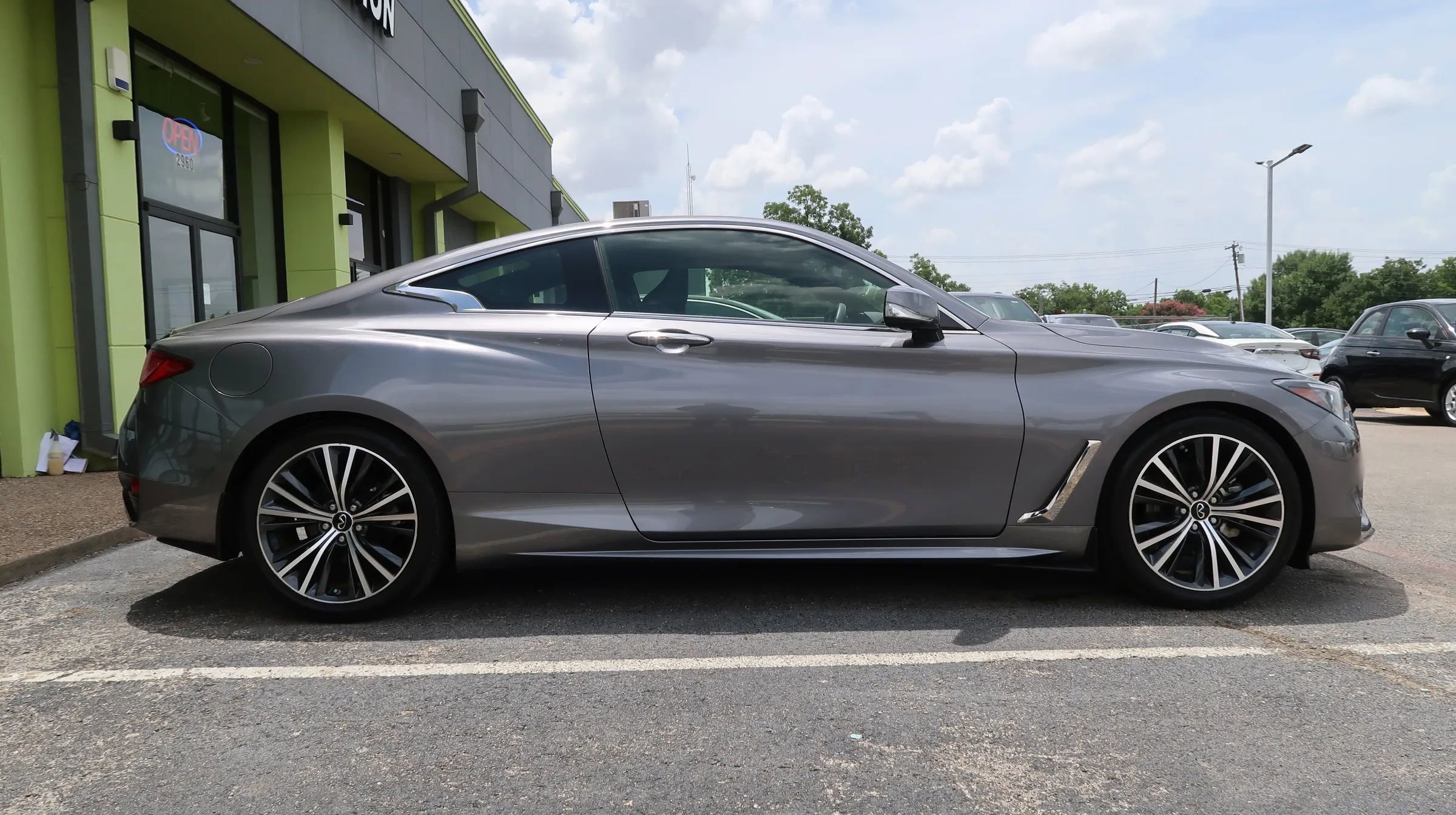 Used 2021 INFINITI Q60 3.0t Luxe w/ Essential Package RWD image 8