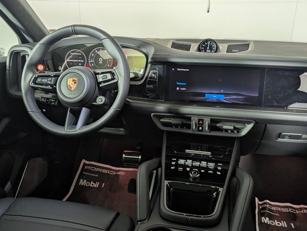 New 2026 Porsche Cayenne GTS image 22