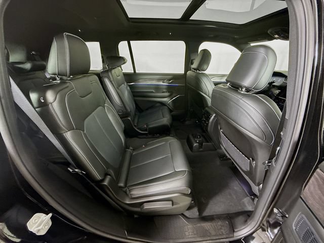 New 2025 Jeep Grand Cherokee L Overland w/ Trailer Tow Package AWD/4WD image 29