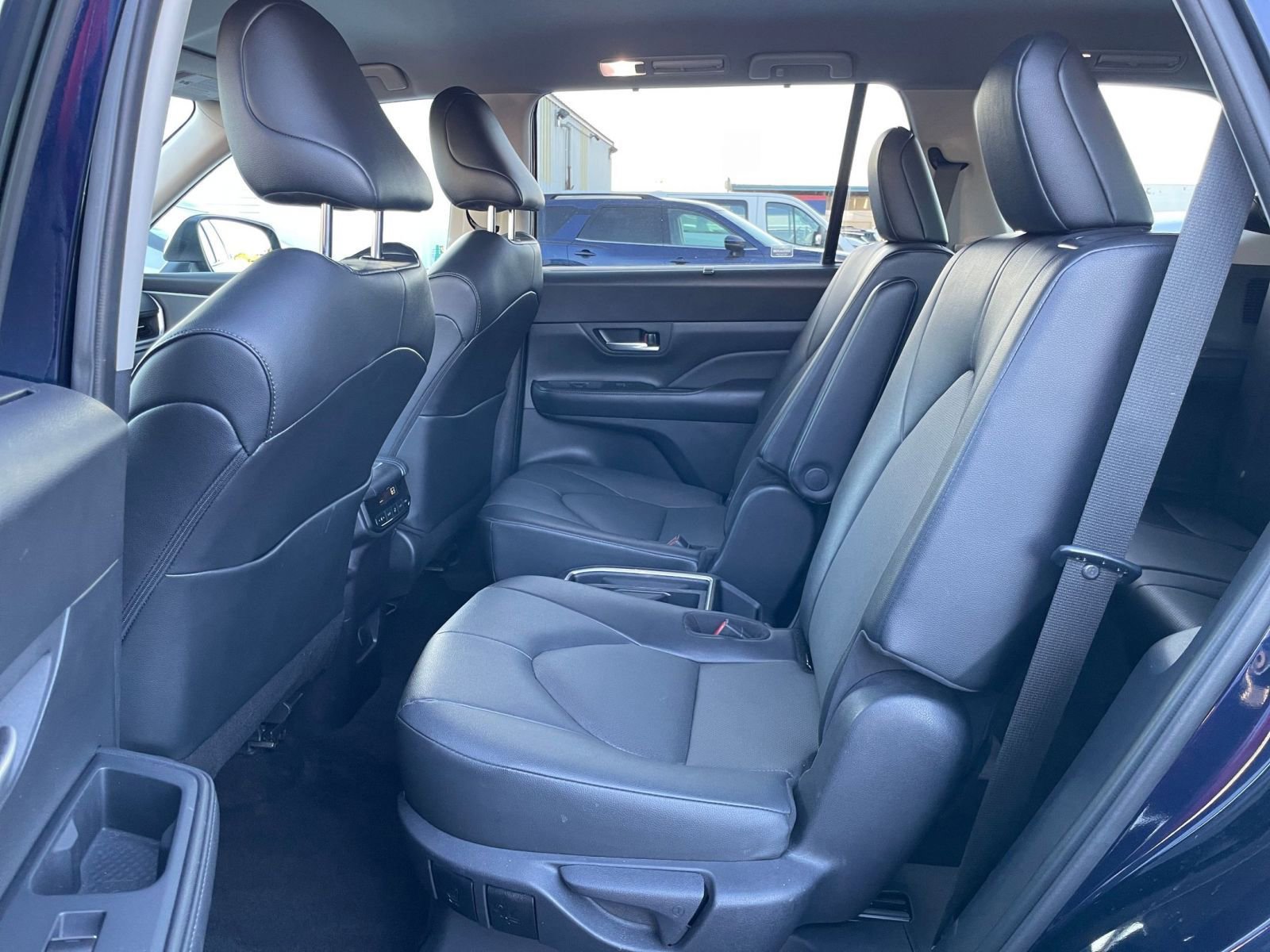 Used 2025 Toyota Grand Highlander FWD image 27