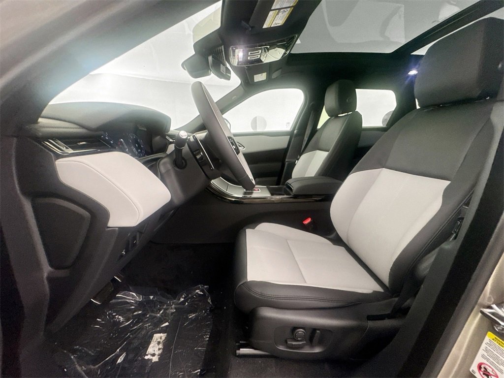New 2026 Land Rover Range Rover Velar Dynamic SE image 20