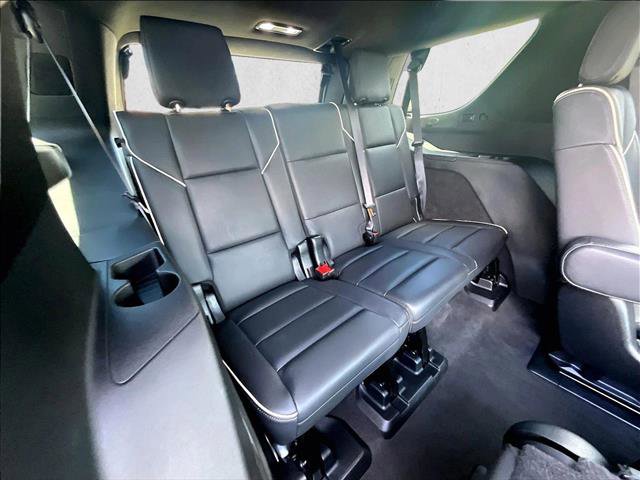 Used 2023 Cadillac Escalade Premium Luxury RWD image 30