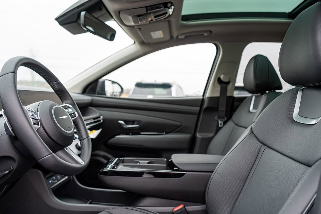 New 2025 Hyundai Tucson Limited image 27