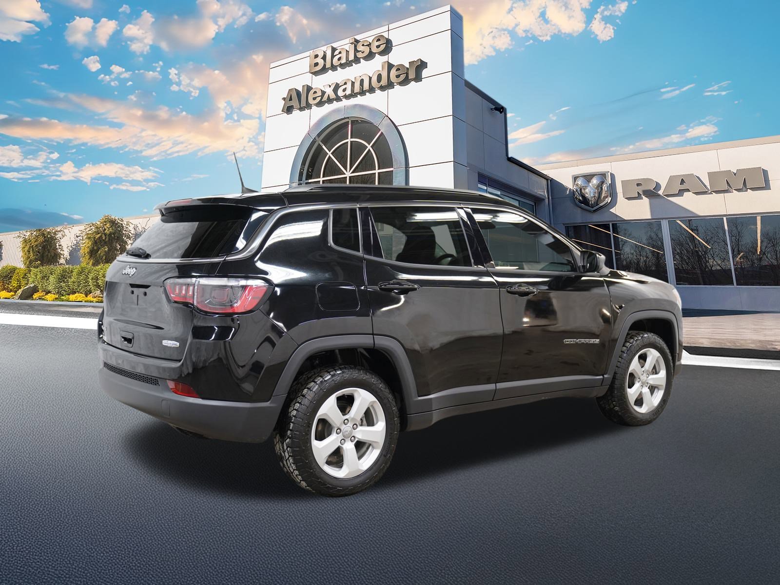 Used 2020 Jeep Compass Latitude w/ Cold Weather Group image 3