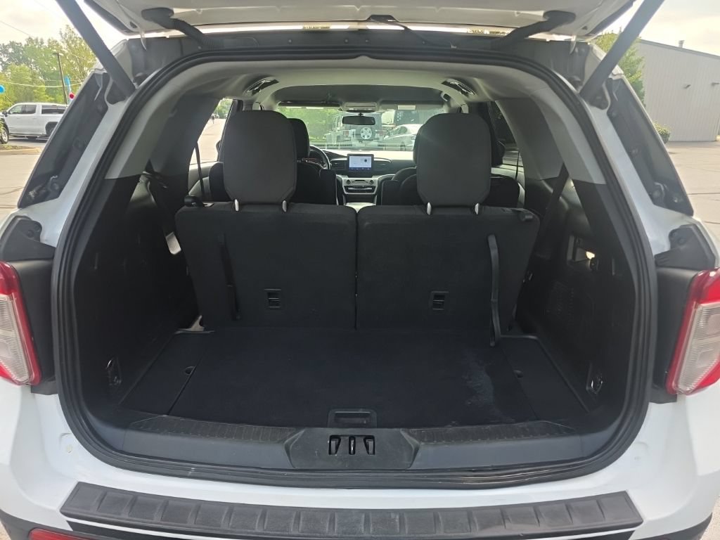 Used 2021 Ford Explorer XLT w/ Class III Trailer Tow Package AWD/4WD image 32