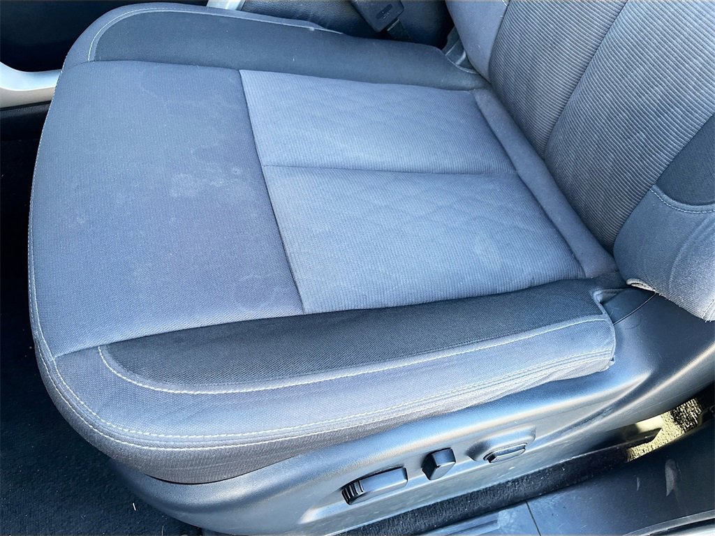 Used 2020 Nissan Titan SV w/ SV Convenience Package image 19