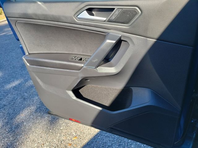 Used 2020 Volkswagen Tiguan SEL image 19