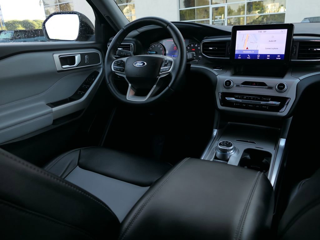 Used 2024 Ford Explorer XLT w/ Equipment Group 202A image 26