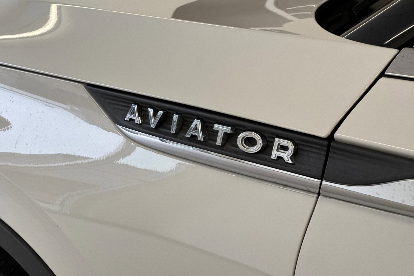 Used 2020 Lincoln Aviator Reserve w/ Equipment Group 202A image 29