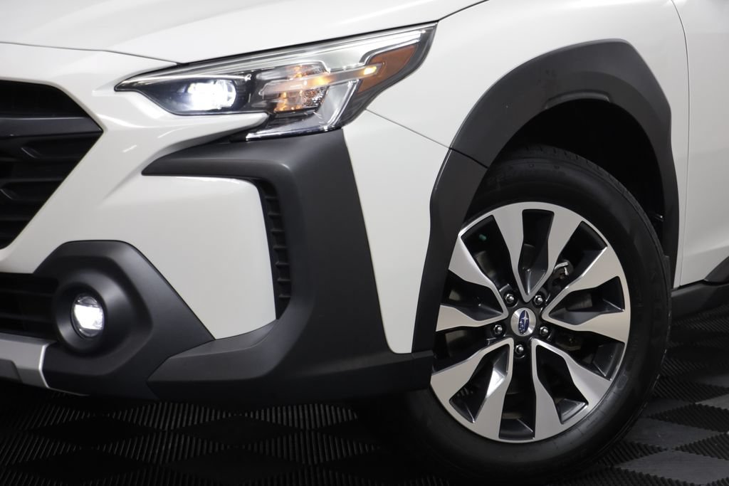 Used 2023 Subaru Outback Touring XT AWD/4WD image 3