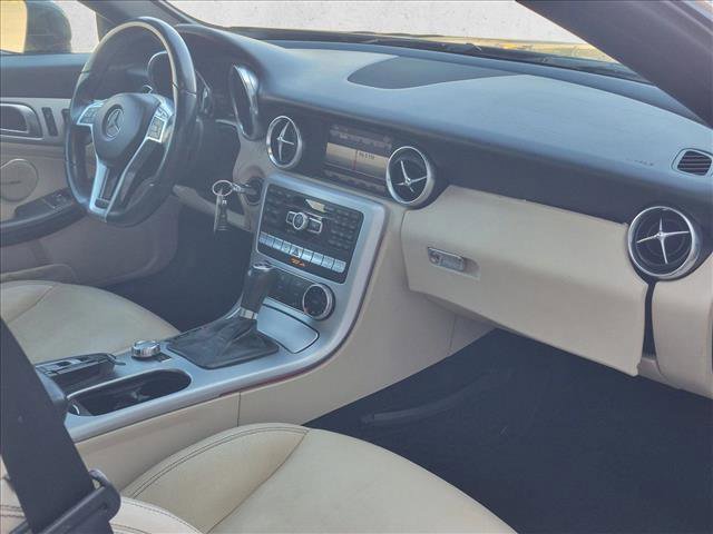 Used 2013 Mercedes-Benz SLK 250 image 17