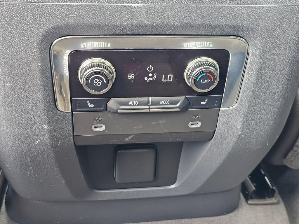 Used 2023 GMC Yukon Denali AWD/4WD image 19