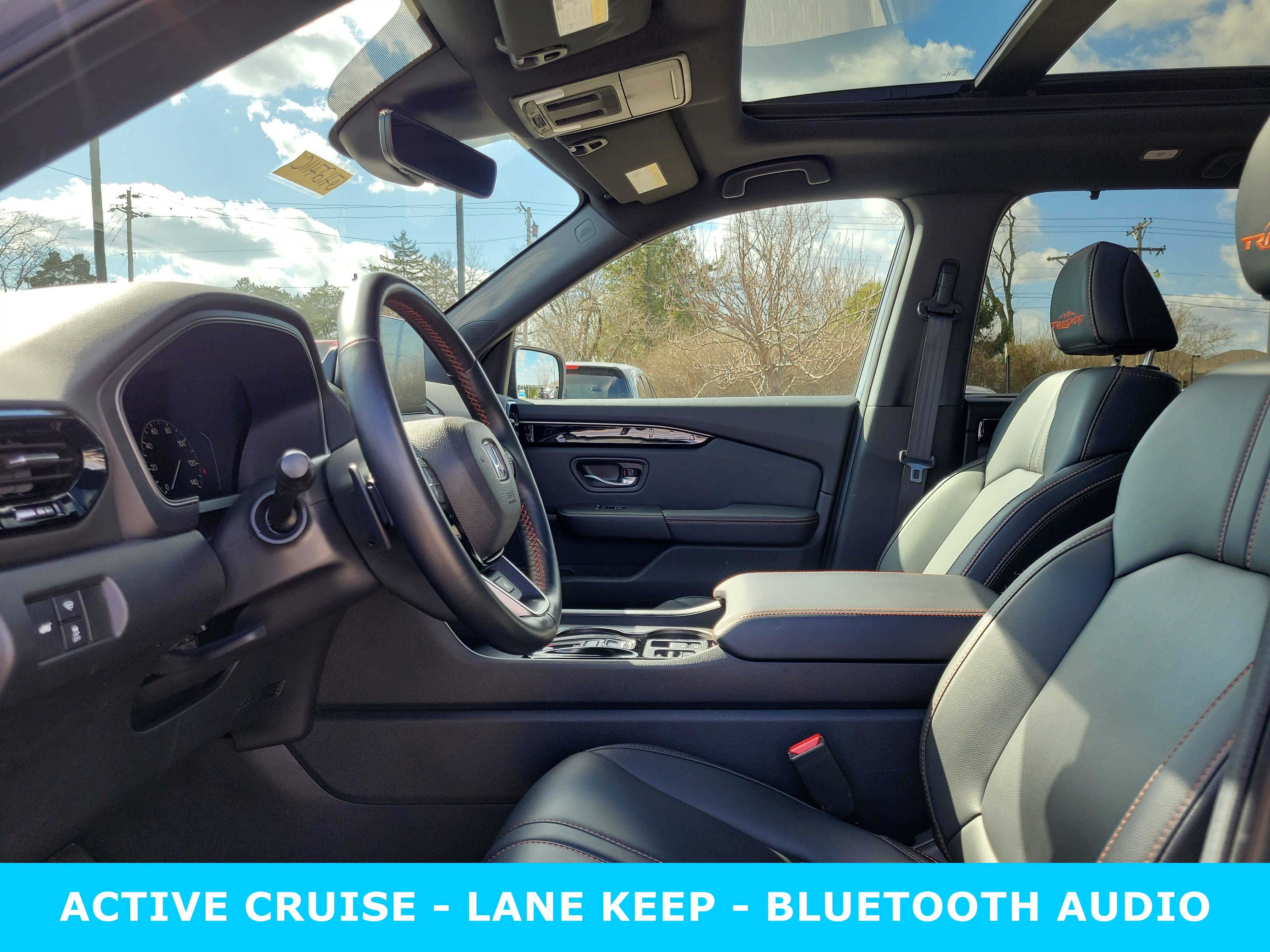 Used 2025 Honda Pilot TrailSport image 16