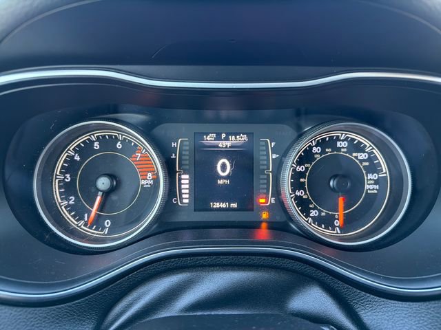 Used 2019 Jeep Cherokee Latitude Plus w/ Comfort/Convenience Group image 15