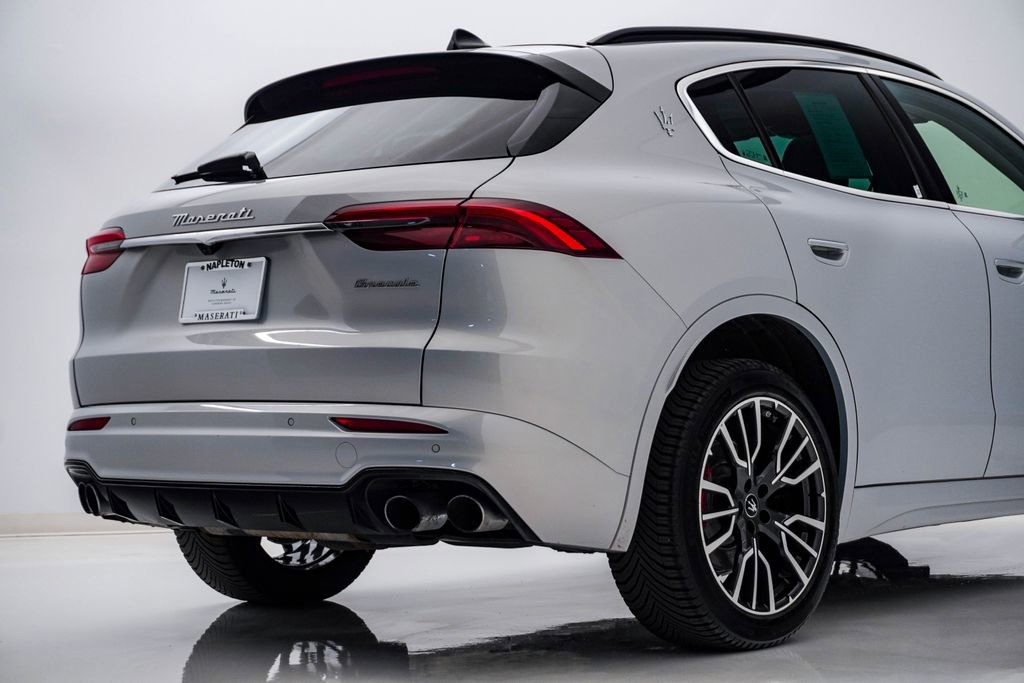 Used 2023 Maserati Grecale GT image 12