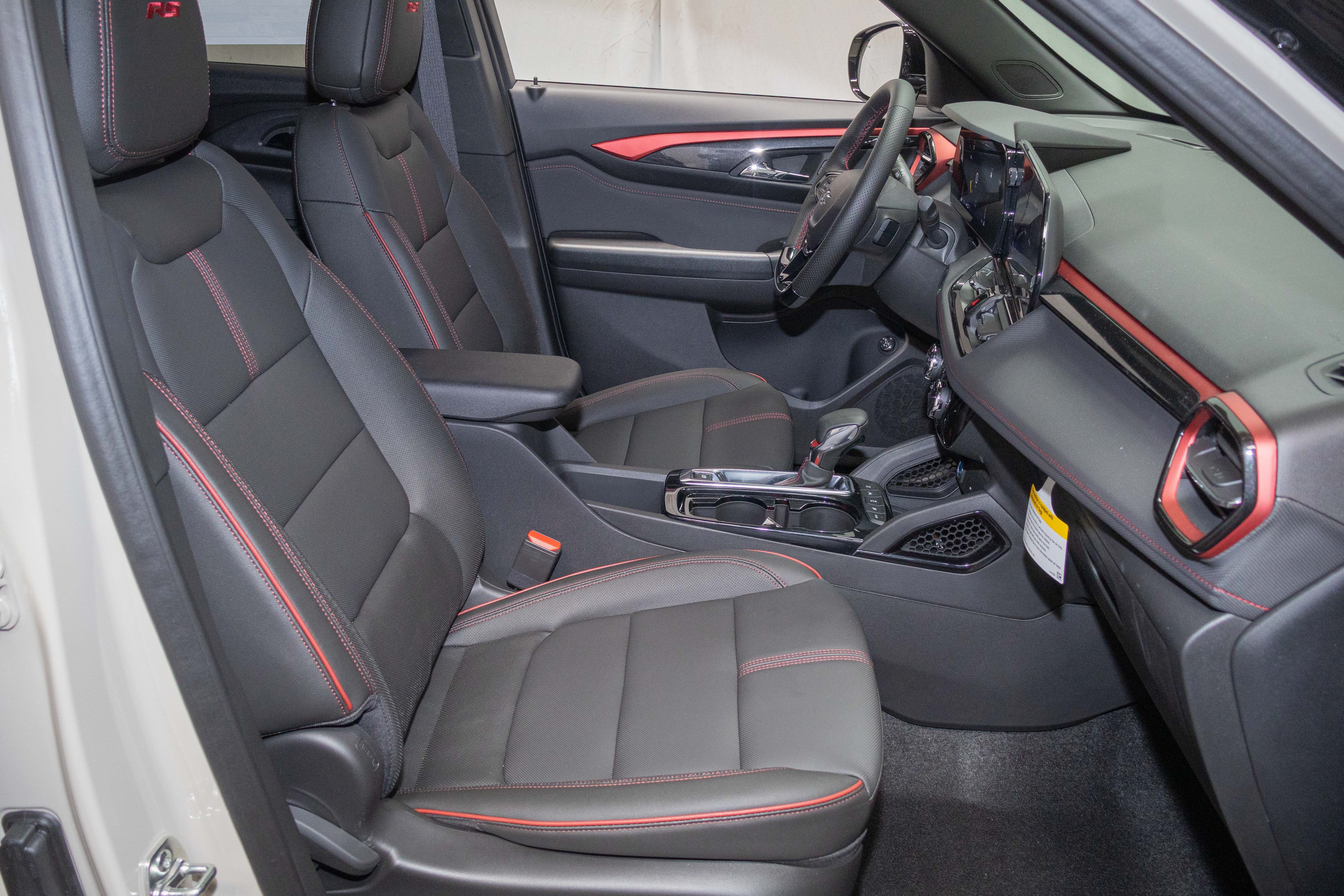 New 2026 Chevrolet TrailBlazer RS w/ Convenience Package AWD/4WD image 12