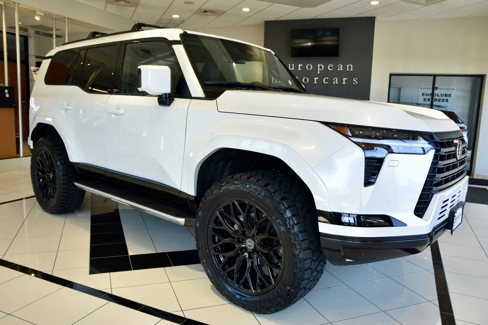 Used 2024 Lexus GX 550 w/ Accessory Package (Z1) image 1